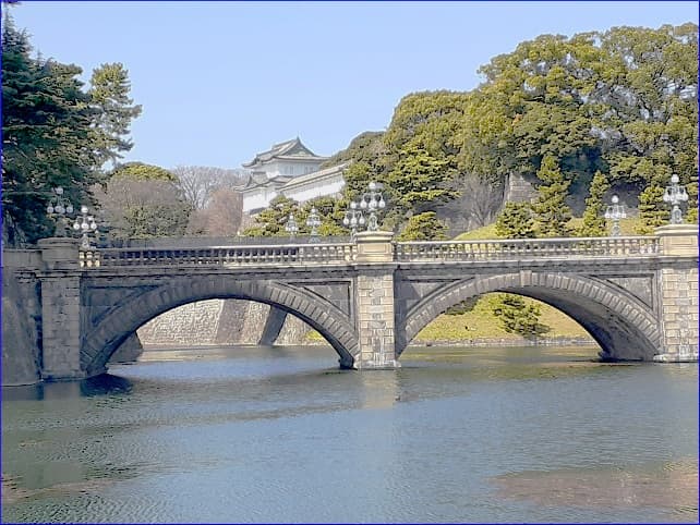 皇居二重橋 皇居前広場と皇居内の二通りの楽しみ方 ひとりで東京歴史めぐり